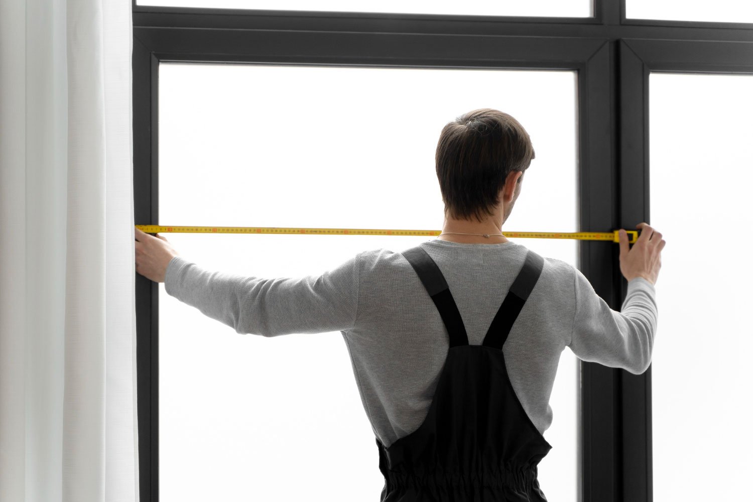 Professional Curtain Installation in dubai