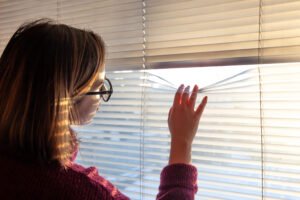 Step‑by‑step: DIY blinds fitting for Dubai apartments
